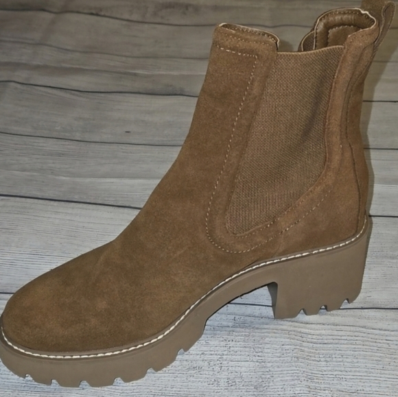 Dolce Vita Shoes - Dolce Vita Women's Hawk H20 Chunky Heel Booties Chestnut Suede Size 8.5 NWOT